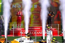 开云体育app-包含哈斯车队完胜梅赛德斯，勒克莱尔高光表现的词条