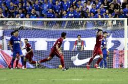 开云体育-足球比赛将在决赛中展开激烈争夺