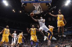 开云官方app入口-欧文全程高能输出，鹈鹕全面压制辽宁队，一场战术与天赋的完美风暴