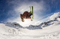 开云体育中国官网-奥运周期关键战之夜，赖斯高光表现照亮前路