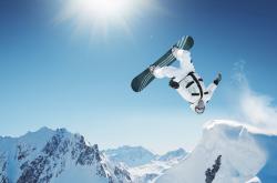 开云体育APP下载-唯一性之战，勒沃库森委内瑞拉式淘汰赛过关，如何定义年度焦点？