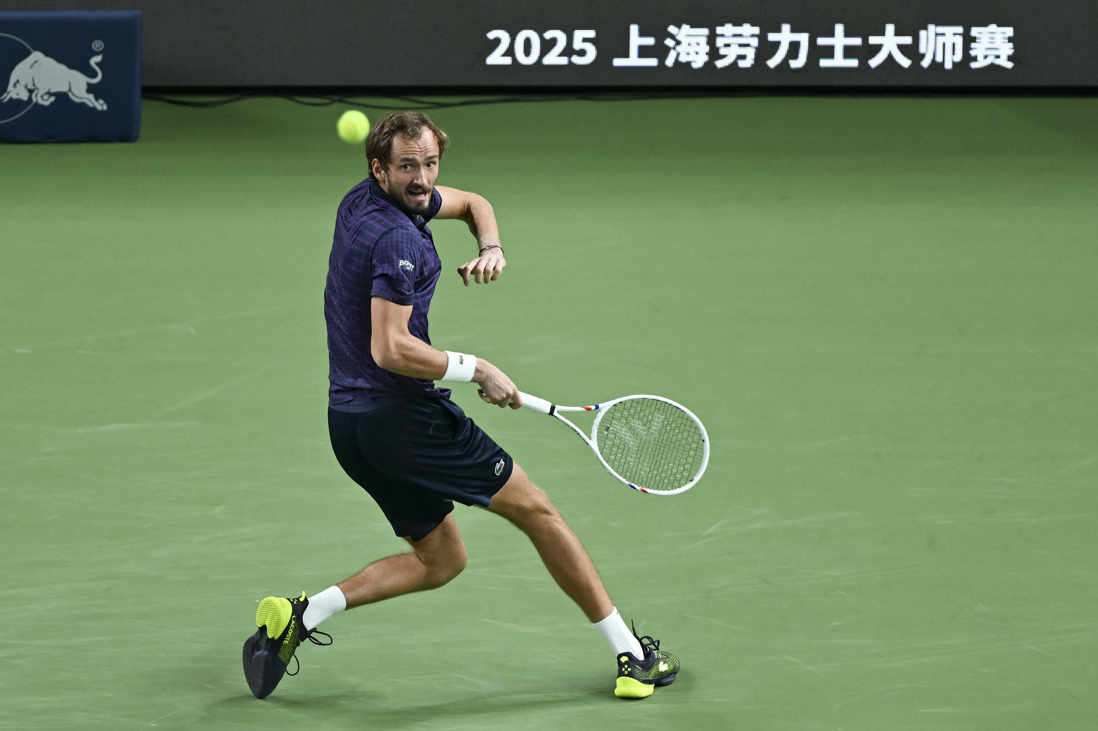 包含日本网球队爆冷意大利网球队，梅德韦杰夫送出助攻的词条