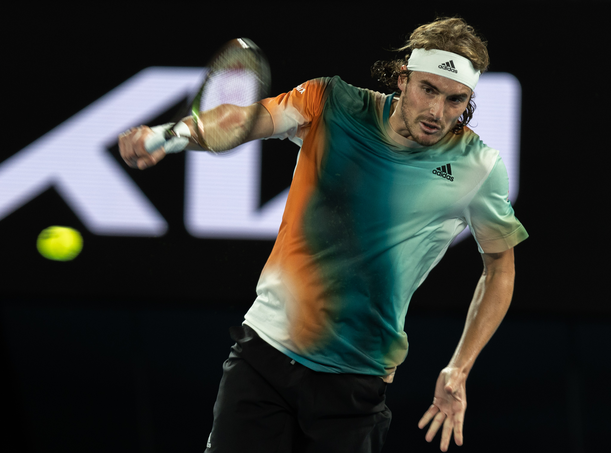 西班牙网球队绝杀澳大利亚网球队,西西帕斯关键制胜的简单介绍 西班牙网球队绝杀澳大利亚网球队,西西帕斯关键制胜的简单介绍