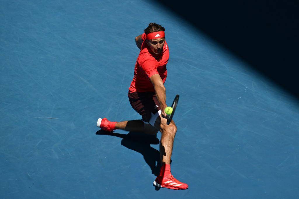 包含澳大利亚网球队血洗欧洲网球队，兹维列夫爆发神勇的词条