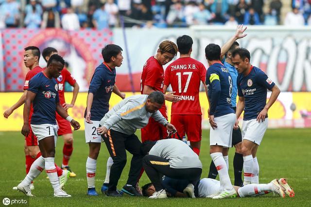 瓦伦西亚客场惨败，保级形势愈发严峻的简单介绍