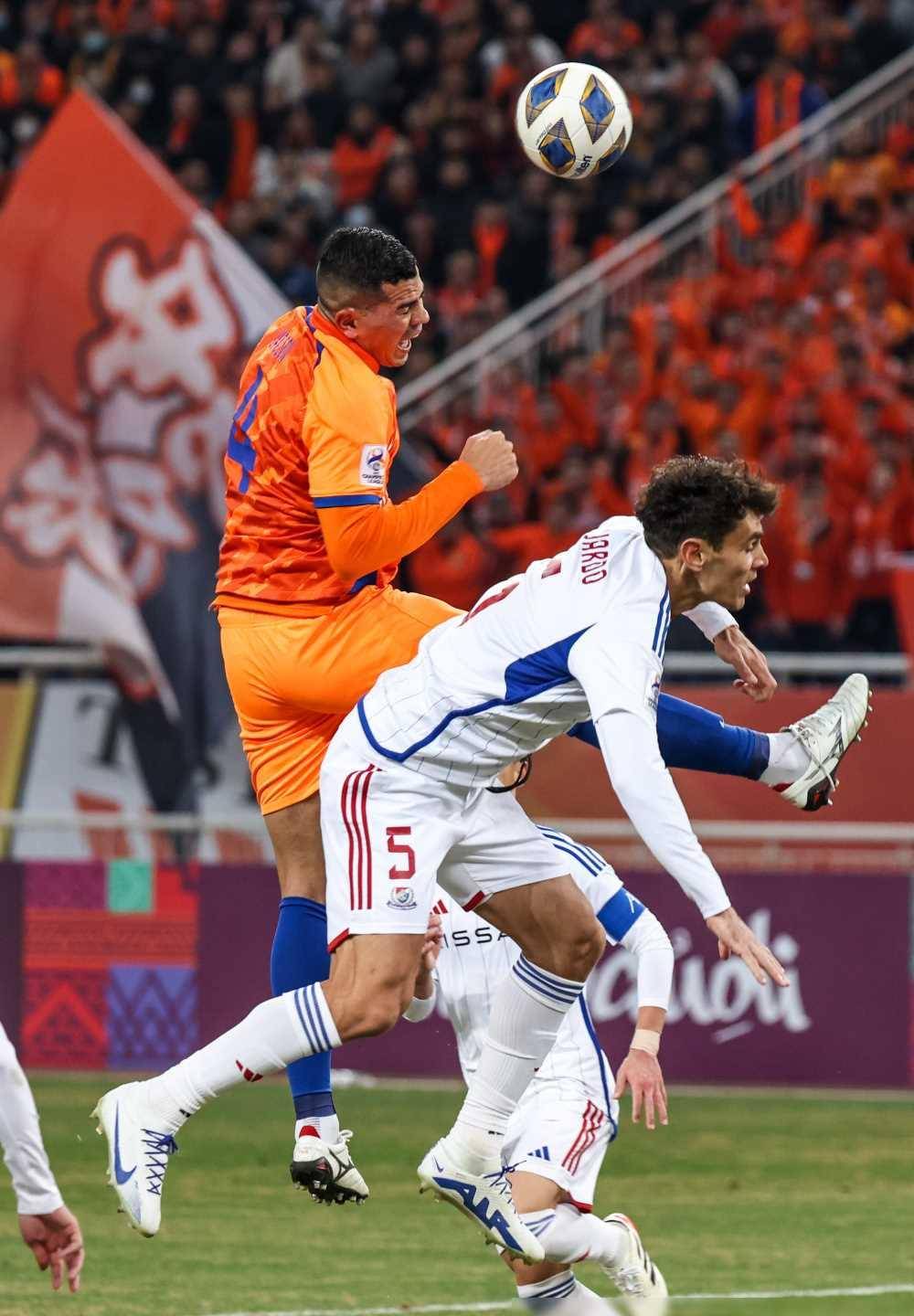 包含亚冠赛场上球员技艺精湛，赛事精彩纷呈的词条