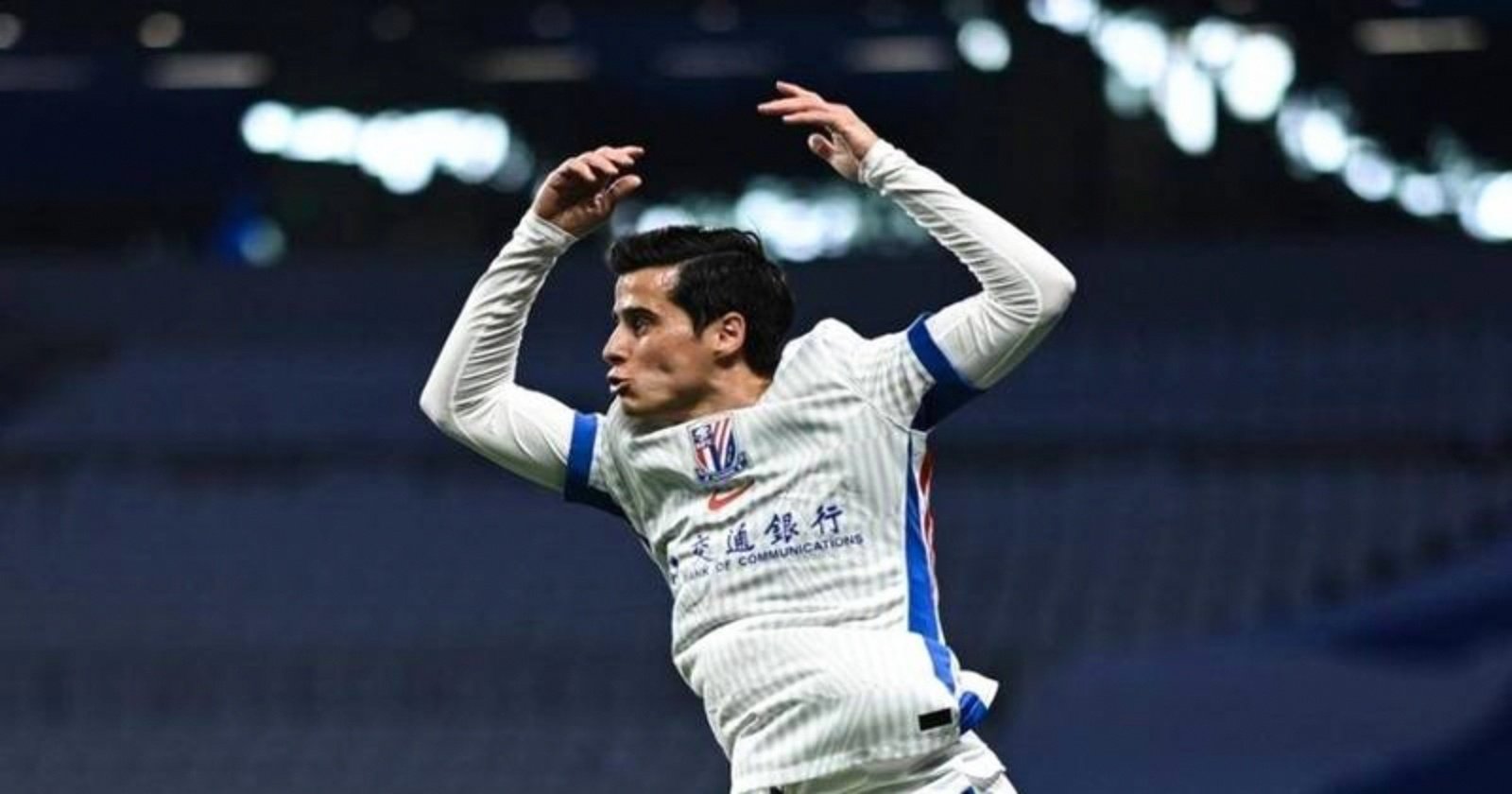 包含上海申花外援表现低迷，球队迷失方向的词条