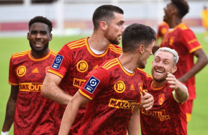 兰斯攻入三球大胜卡昂集齐法甲首胜