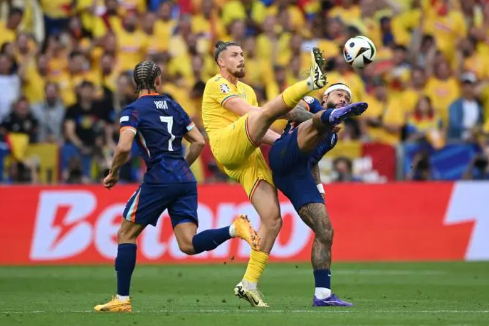 欧洲足球强队对抗，场上较量精彩纷呈的简单介绍