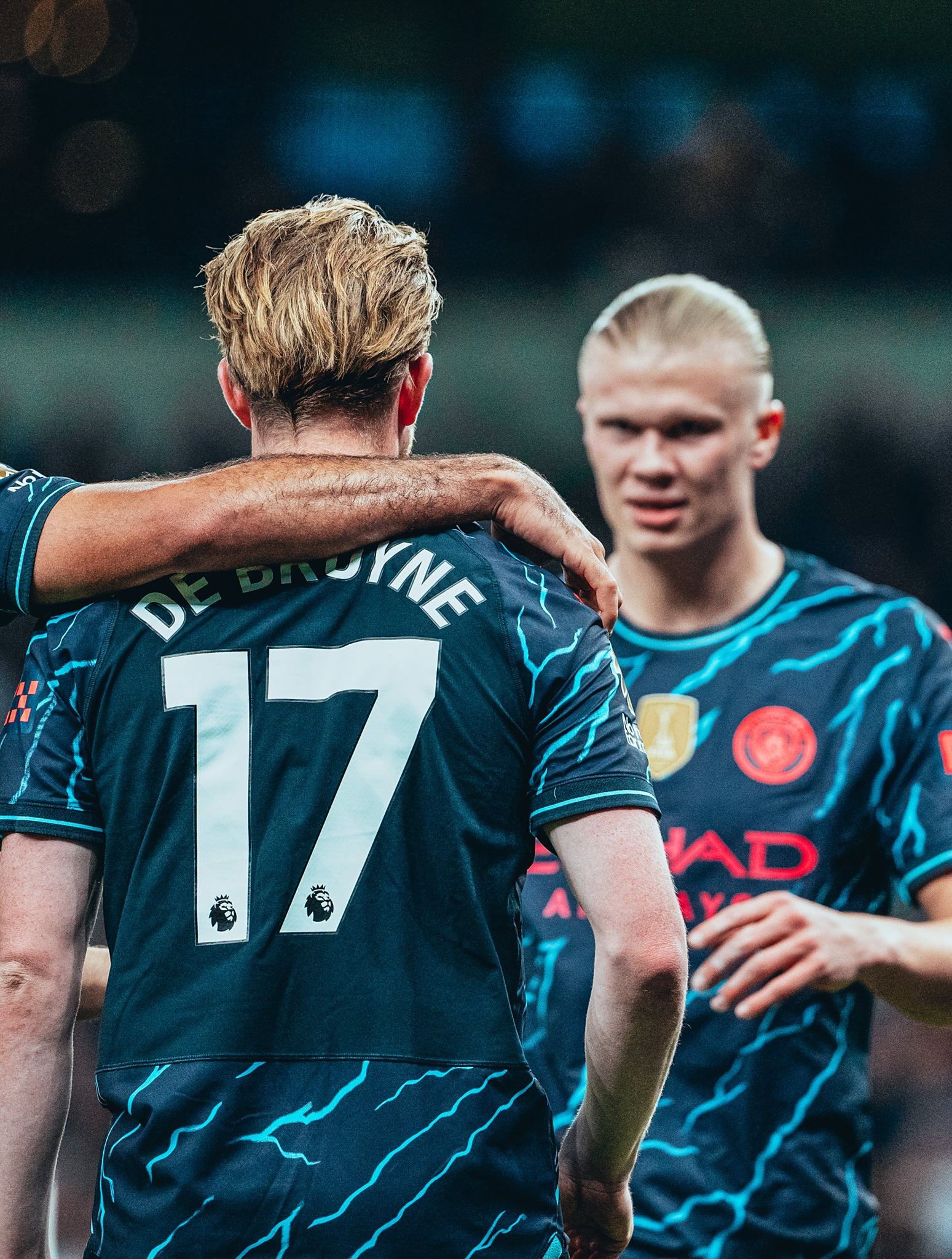 曼城大胜富勒姆，一鼓作气取得连胜！的简单介绍