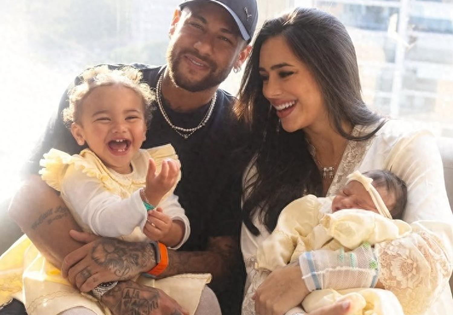 包含摩洛哥轻取意大利，内马尔完成帽子戏法的词条