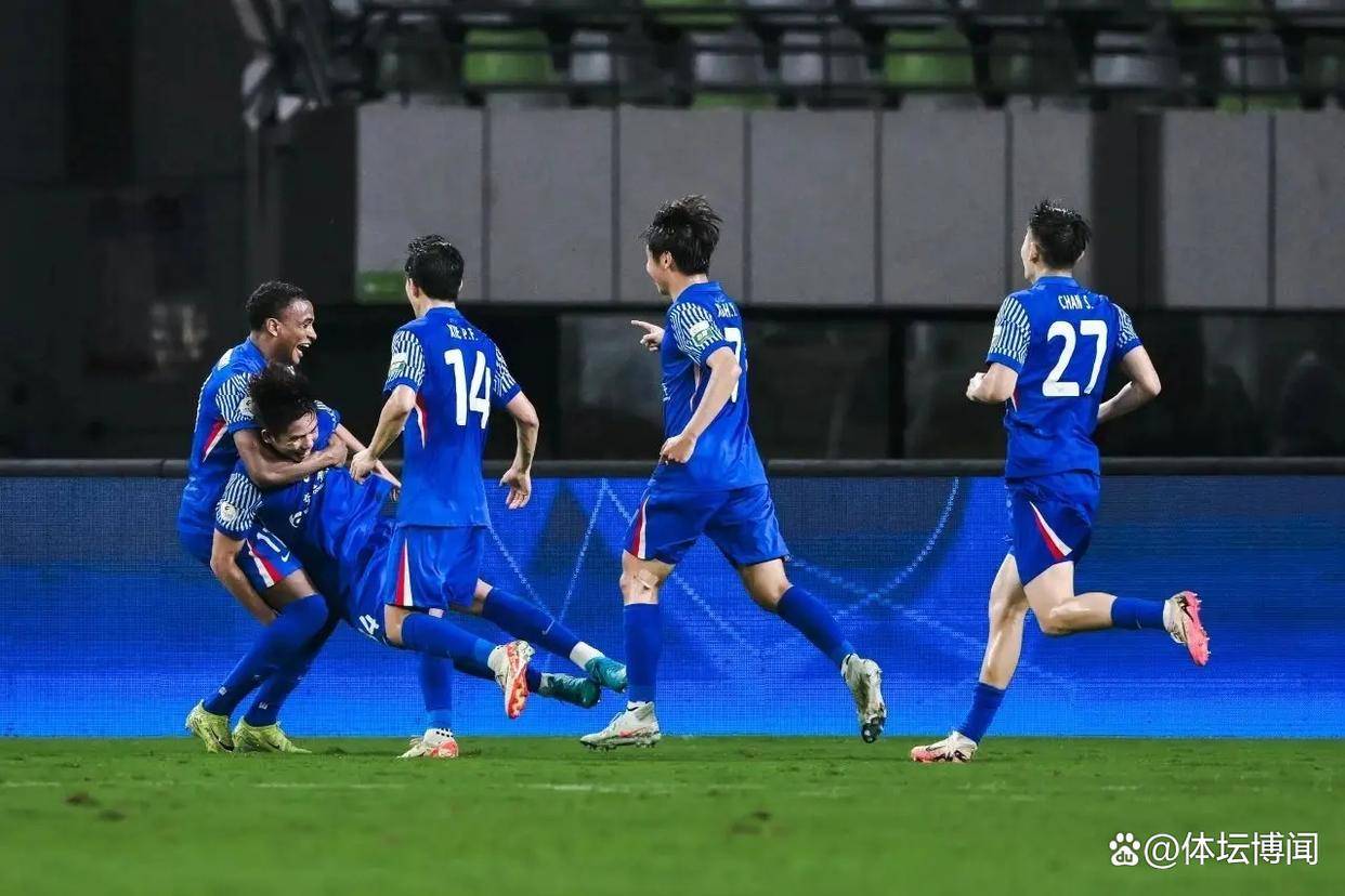 包含日本豪取四连胜将力拼亚冠争冠时刻的词条