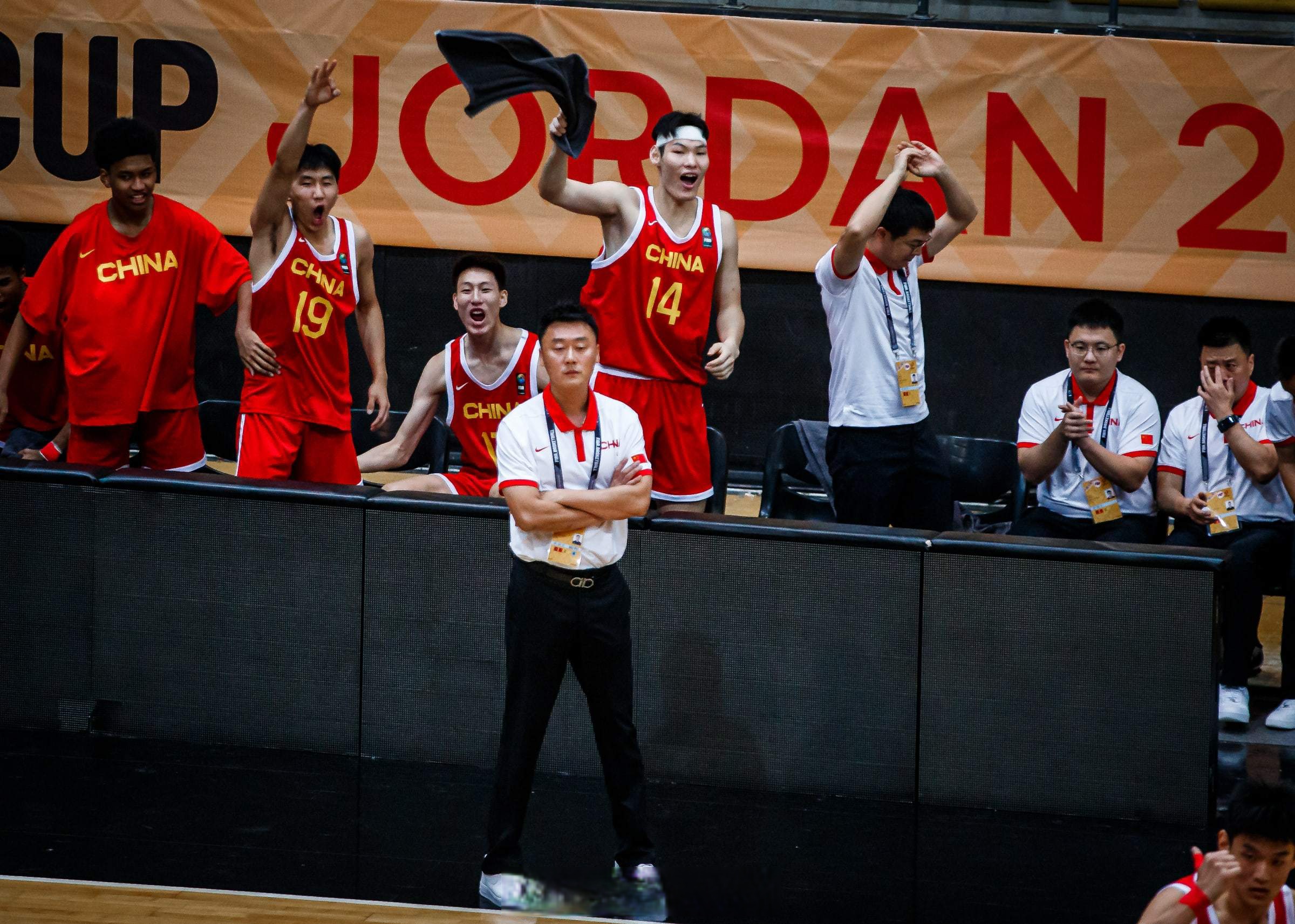 新疆队横扫骑士,赵继伟带队取胜的简单介绍 新疆队横扫骑士,赵继伟带队取胜的简单介绍