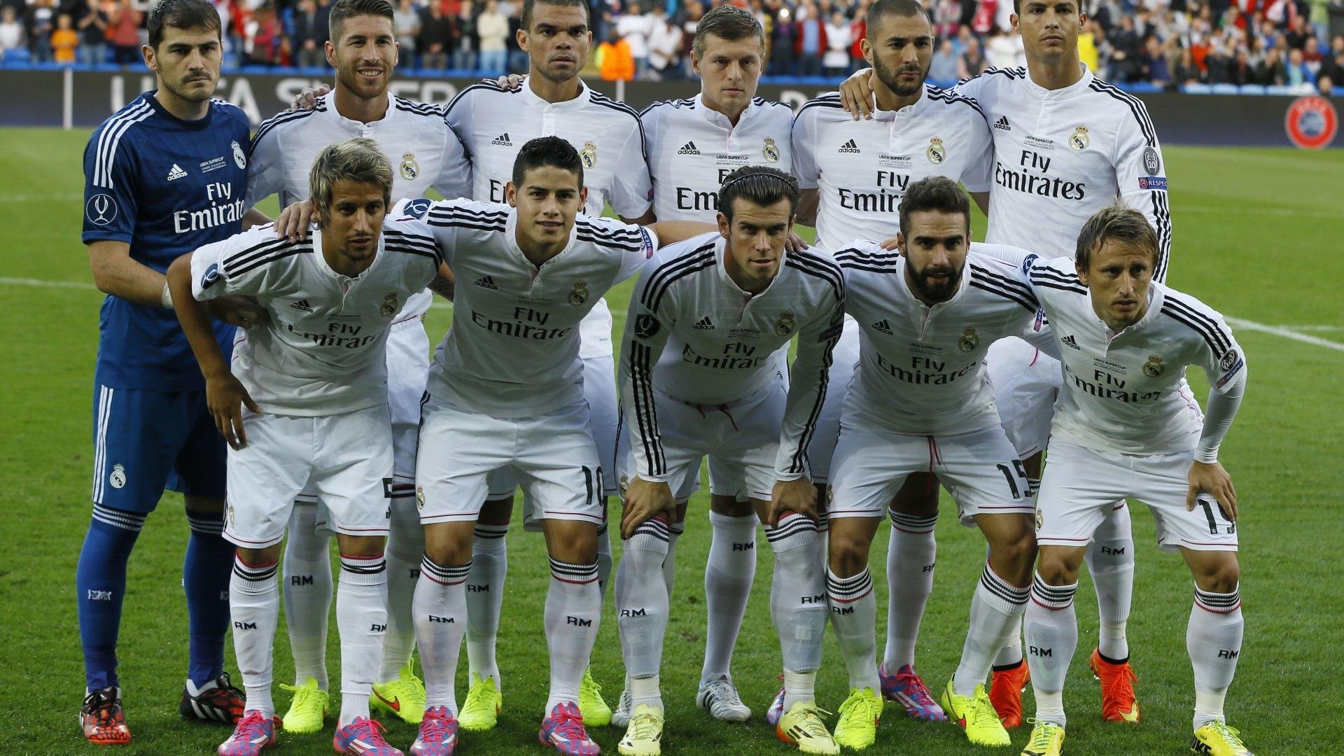 阿尔瓦雷斯爆发终结日本神话，新西兰书写足球新篇章