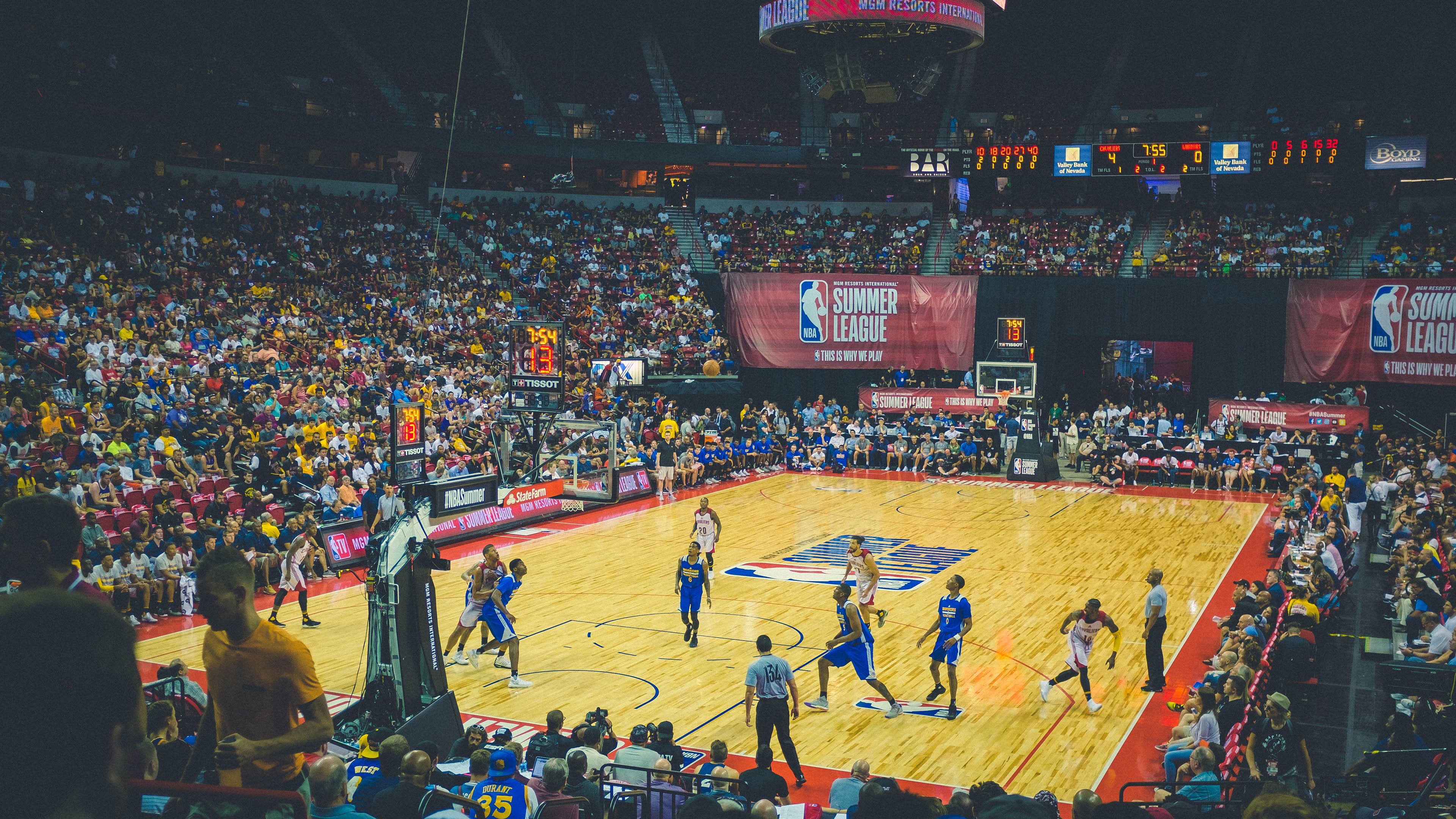 76人强势晋级快船，拉文成为关键先生