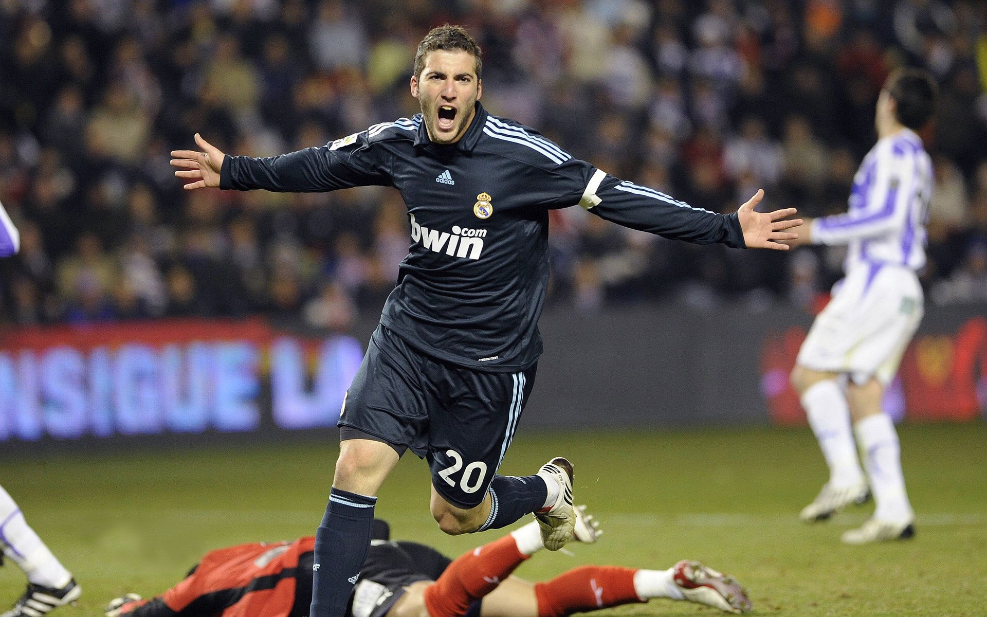 英超争冠之夜，罗德里关键战不手软