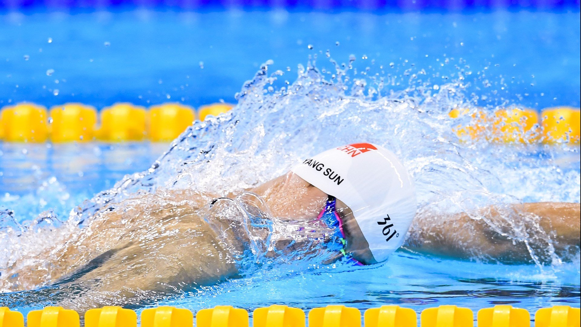 穆勒教科书级表现引领牙买加逆袭,战术智慧击碎喀麦隆铁壁